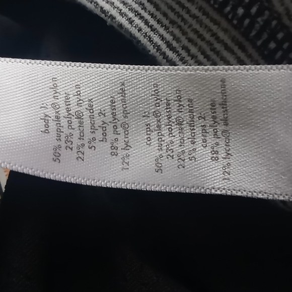 Lucy Tech" pull over athletic long sleeve / thumb hole - Picture 8 of 9